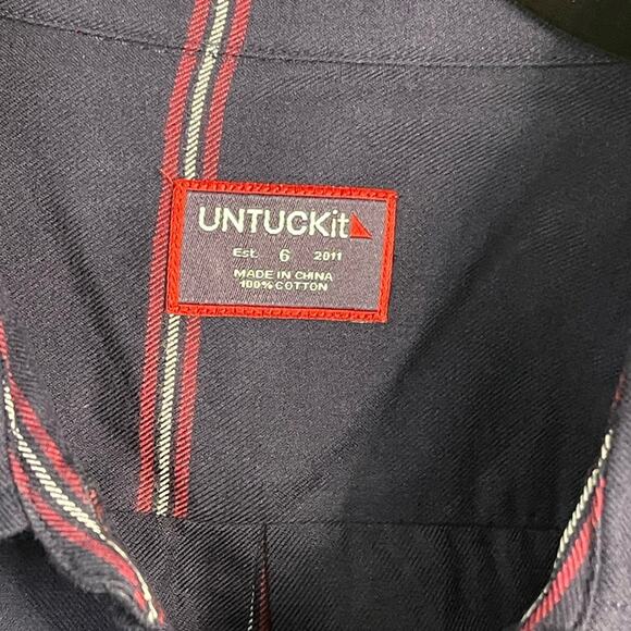 UNTUCKit Women's Light Flannel Long Sleeve Button Down Shirt Blue and Red 6 NWT - Picture 5 of 7